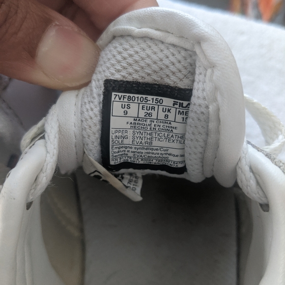 Little Boys Fila Sneakers - Picture 5 of 6